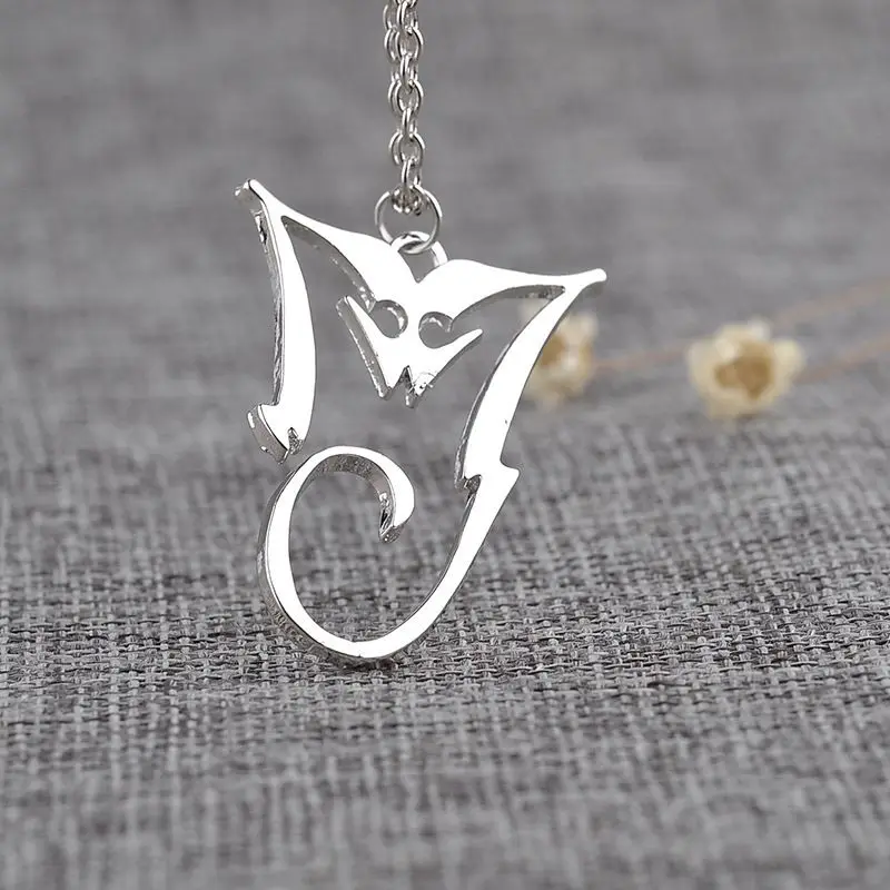 국제적인 슈퍼스타 마이클 잭슨의 펜던트가 달린 목걸이, - Anime Pendant Necklace 리뷰 및 가격